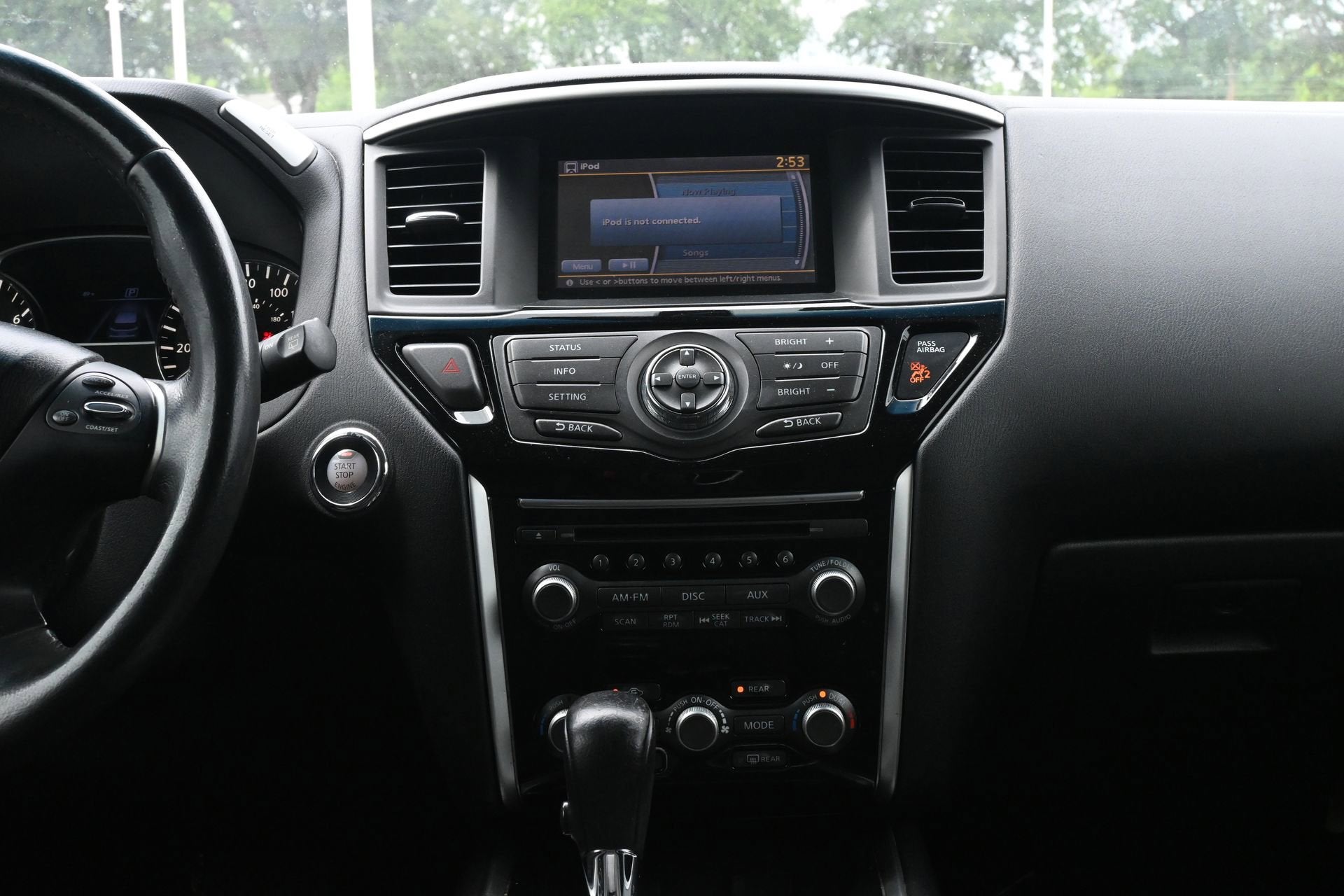 2016 Nissan Pathfinder SV