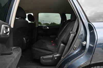 2016 Nissan Pathfinder SV