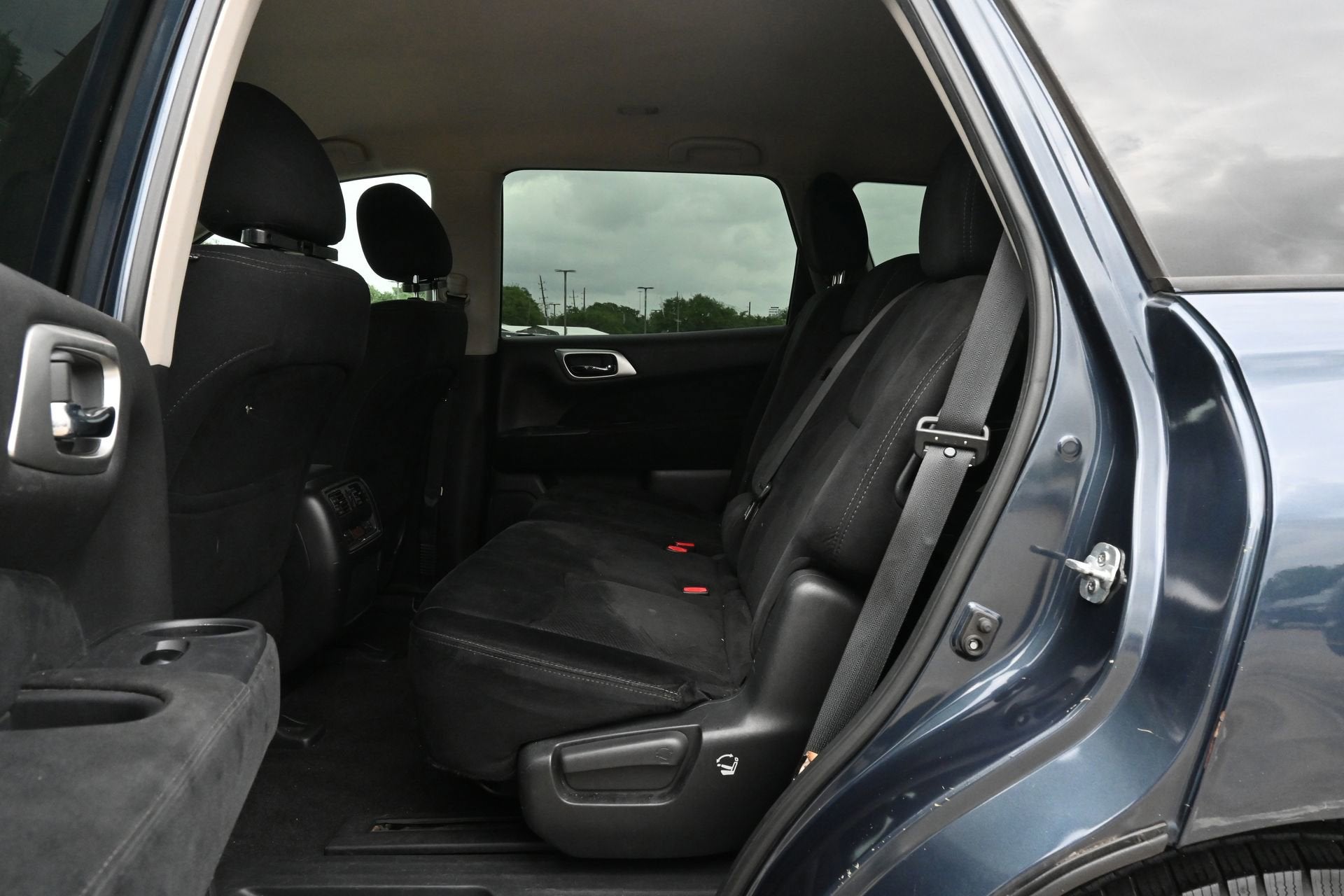 2016 Nissan Pathfinder SV