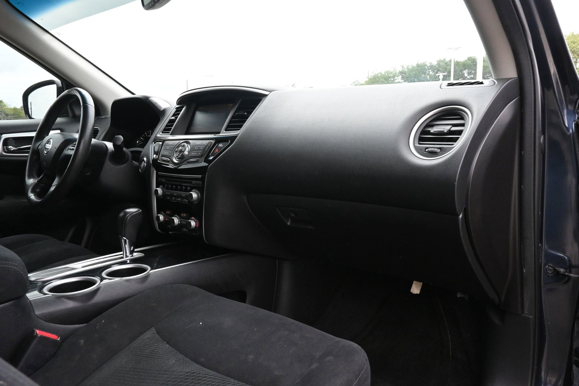 2016 Nissan Pathfinder SV