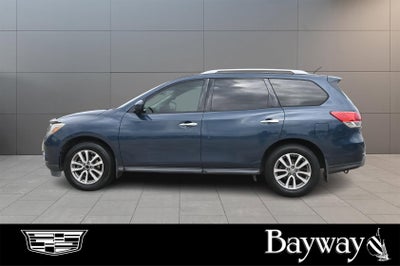2016 Nissan Pathfinder SV