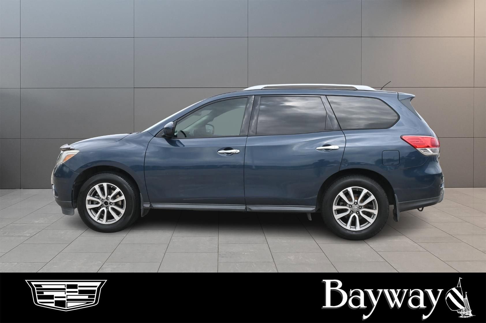 2016 Nissan Pathfinder SV