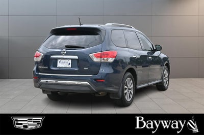 2016 Nissan Pathfinder SV