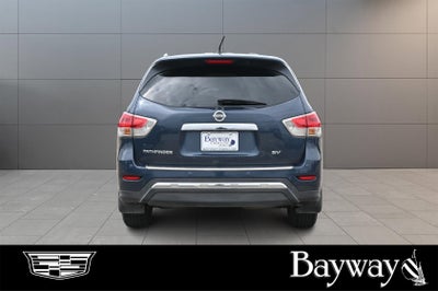2016 Nissan Pathfinder SV