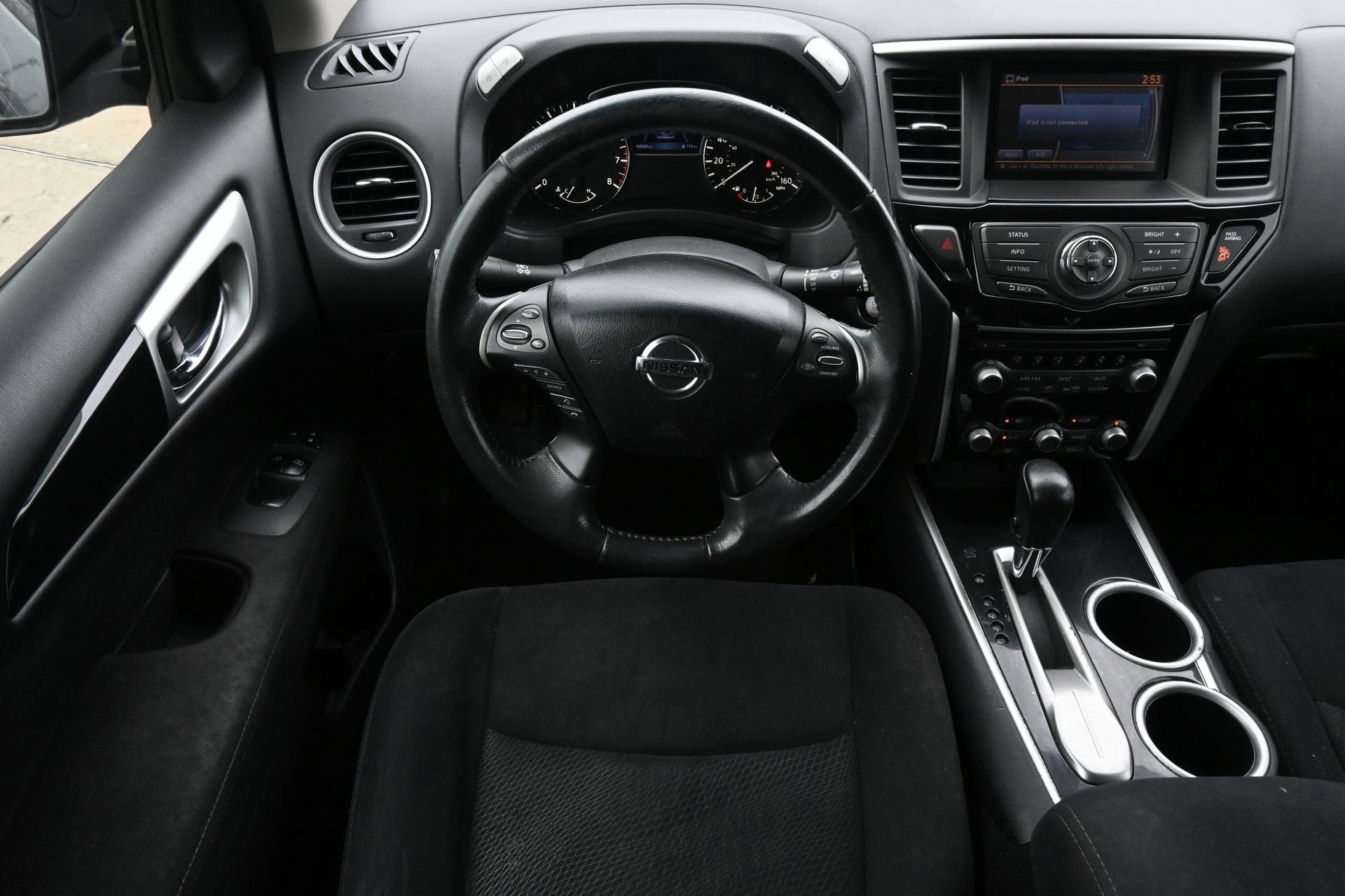 2016 Nissan Pathfinder SV