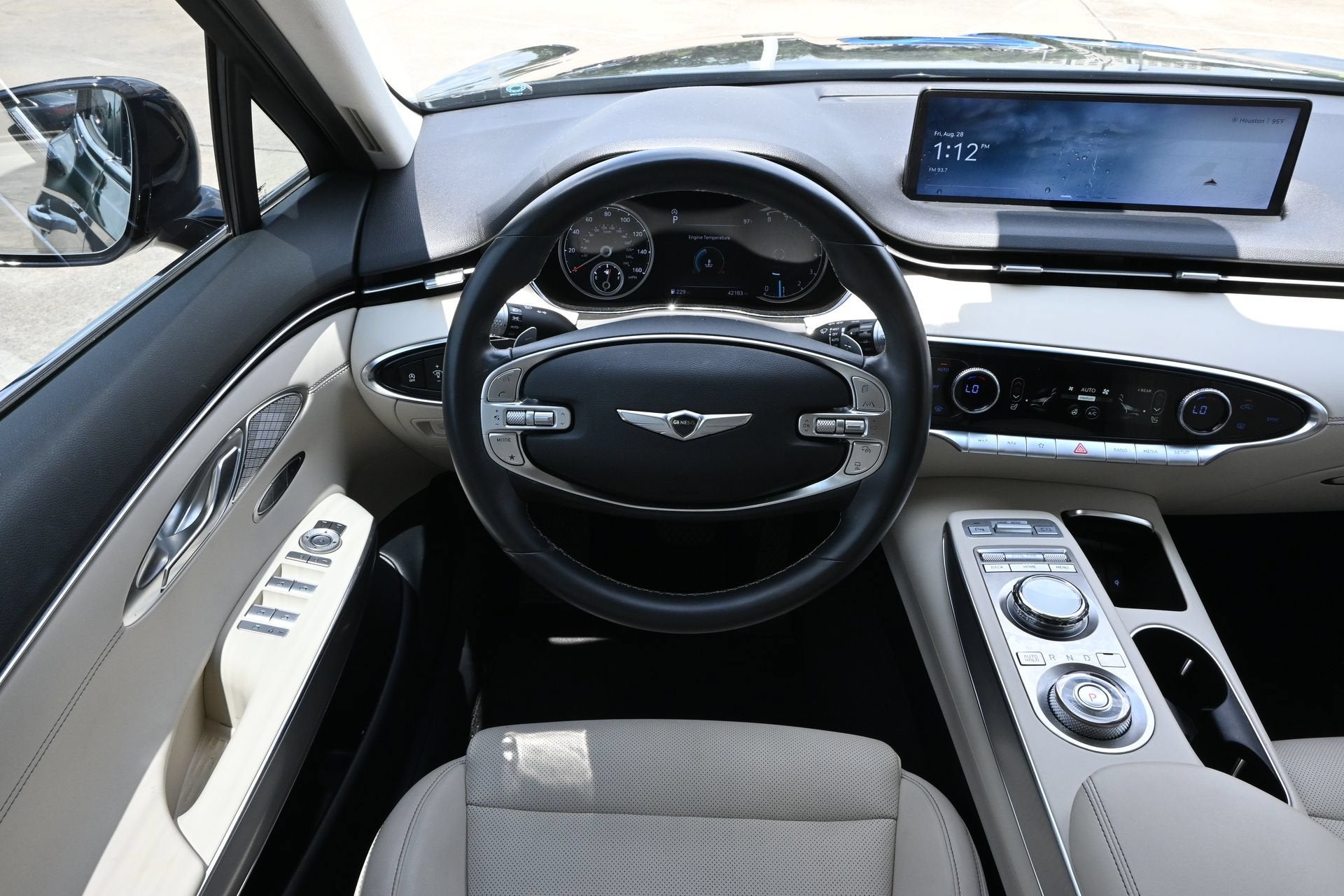 2024 Genesis GV70 2.5T