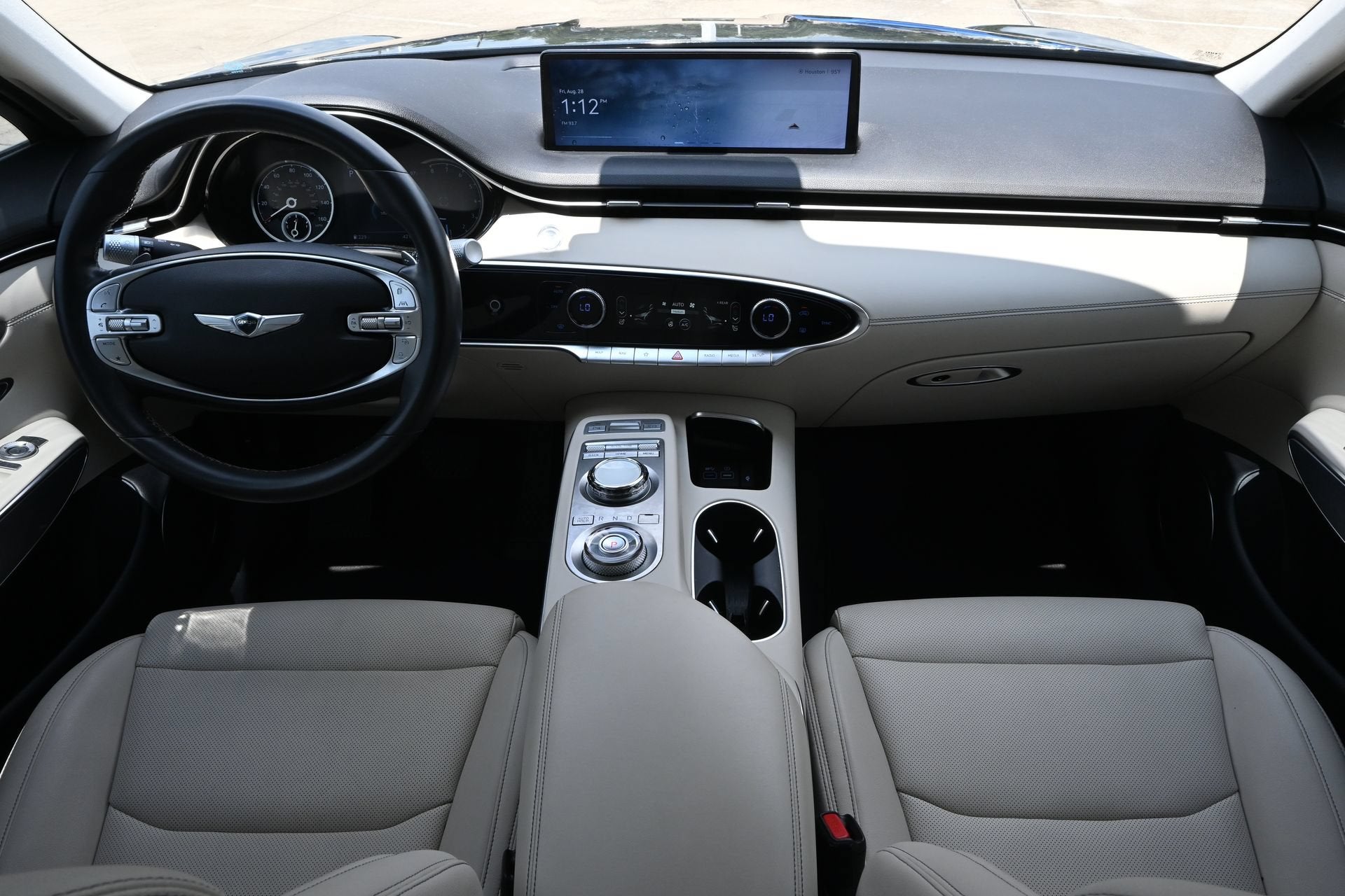 2024 Genesis GV70 2.5T