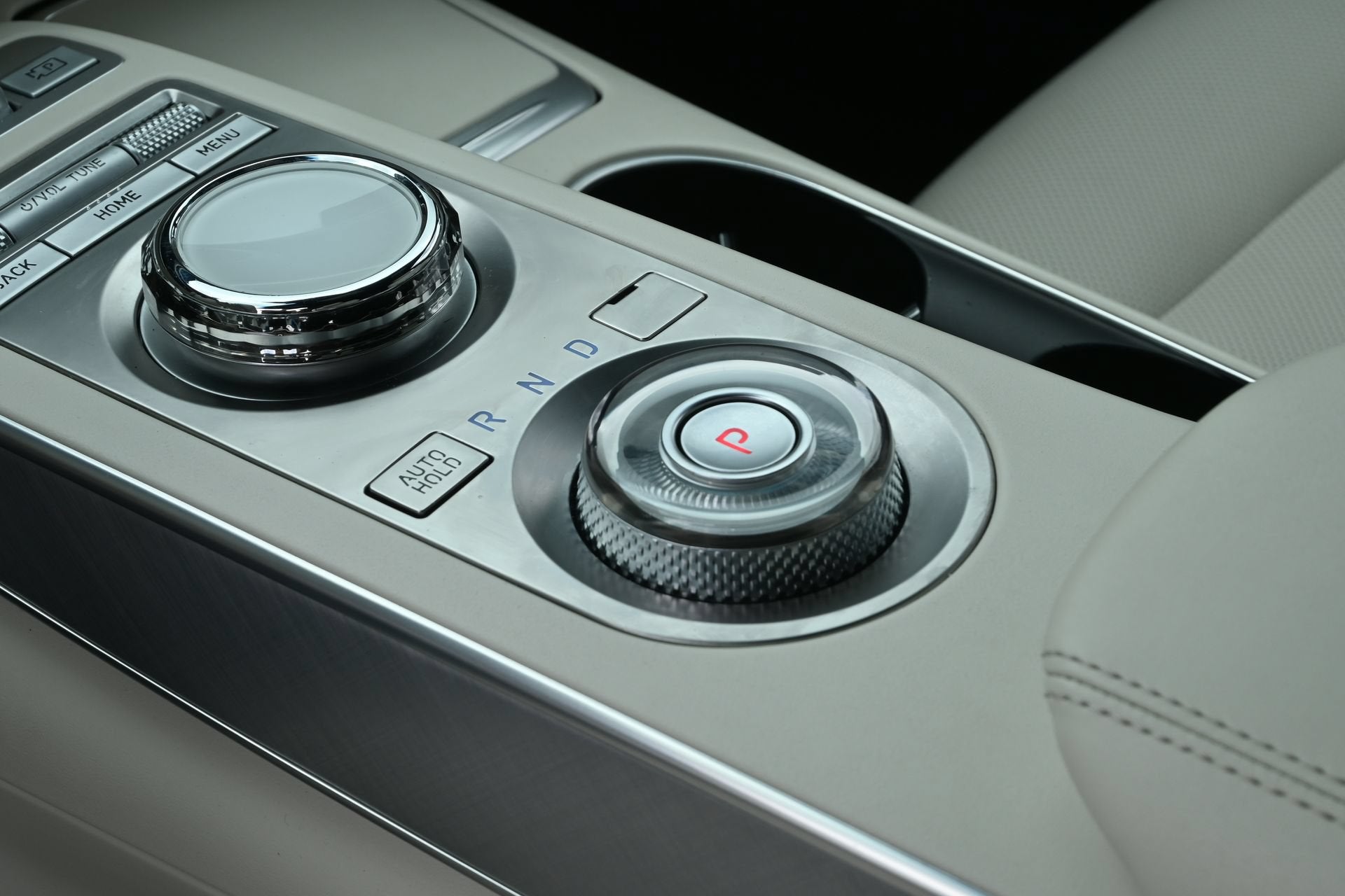 2023 Genesis Electrified GV70 Advanced