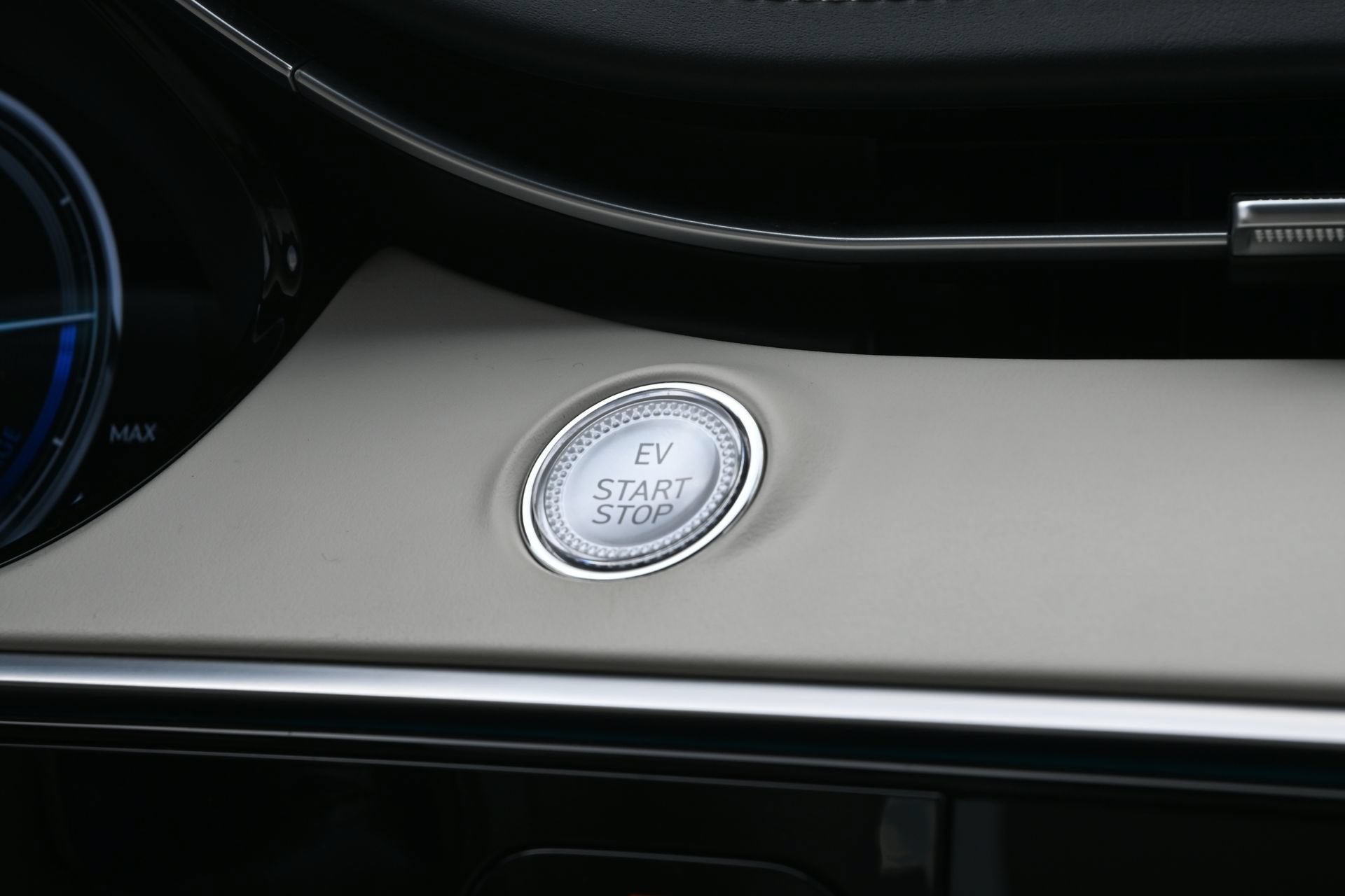 2023 Genesis Electrified GV70 Advanced