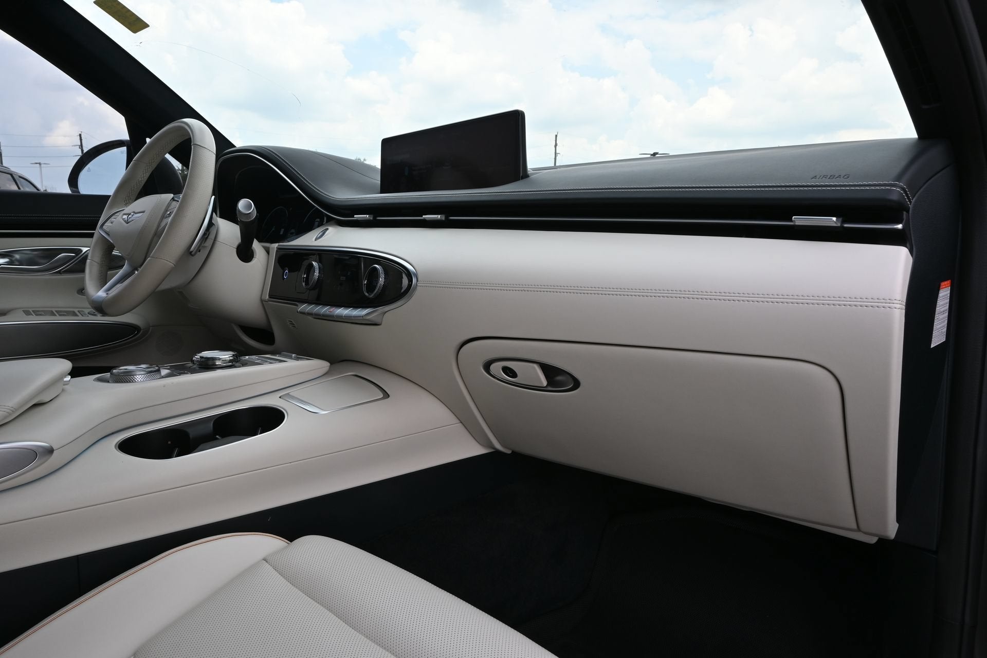 2023 Genesis Electrified GV70 Advanced