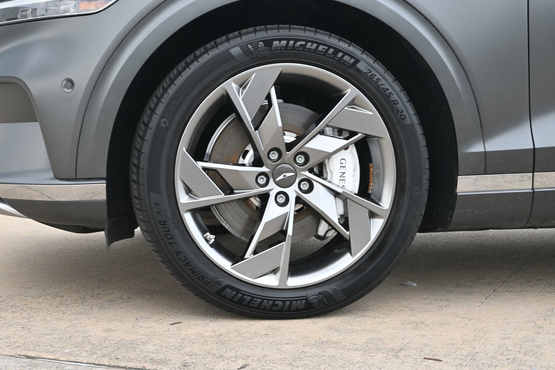 2023 Genesis Electrified GV70 Advanced