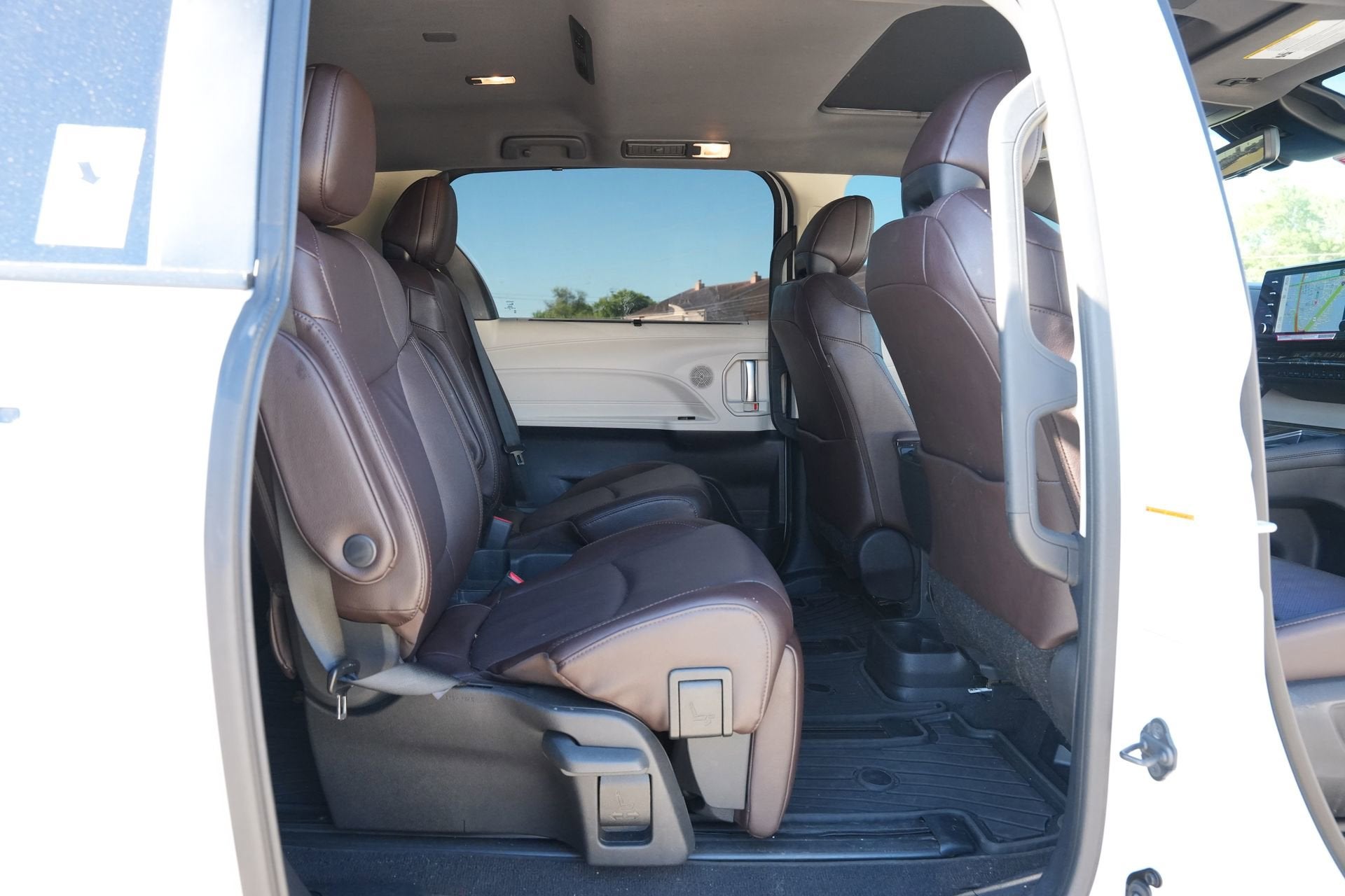 2024 Toyota Sienna Platinum