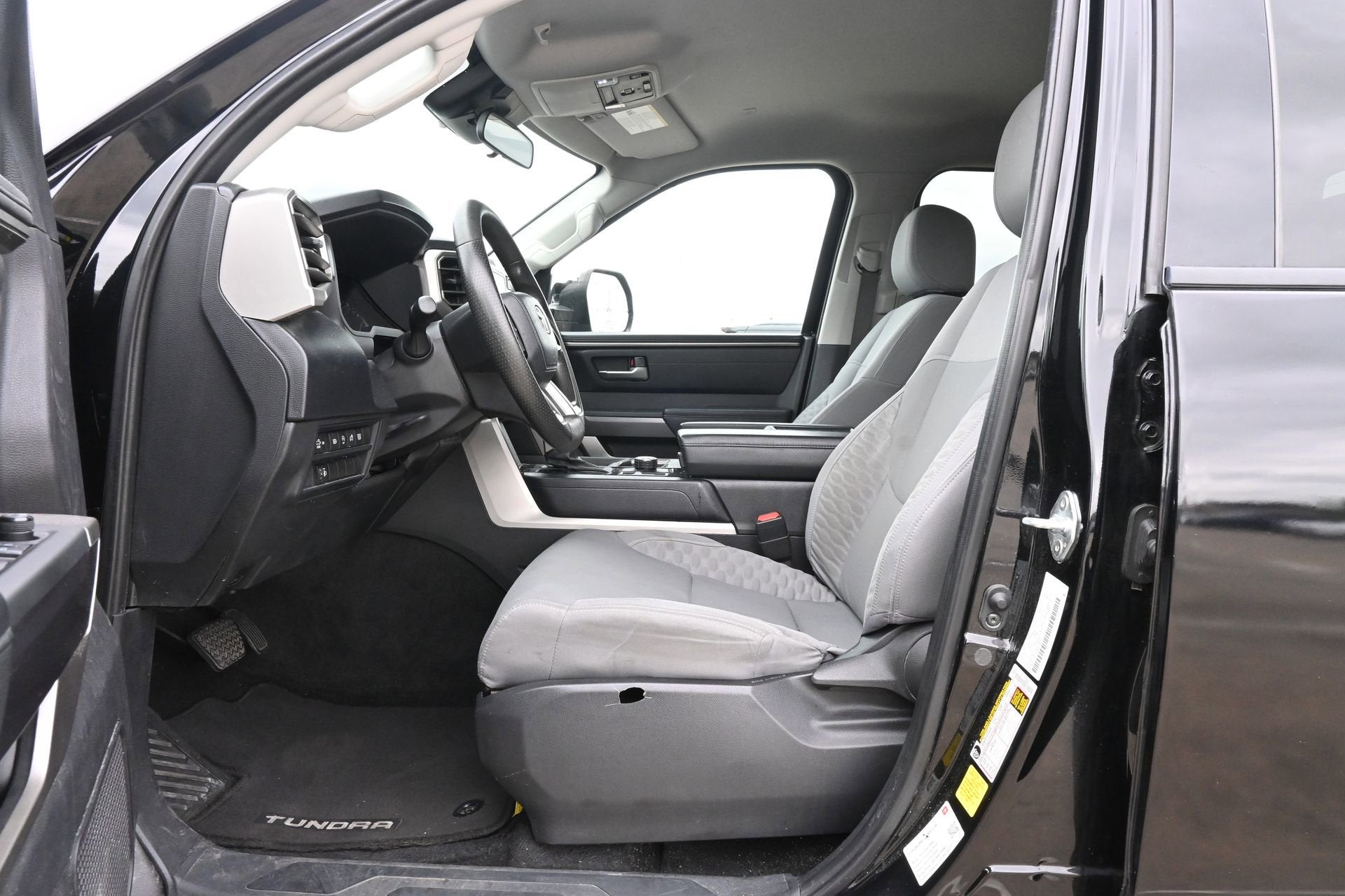 2022 Toyota Tundra 4WD SR5