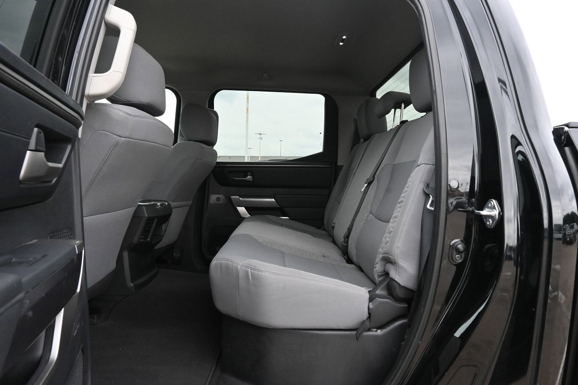 2022 Toyota Tundra 4WD SR5