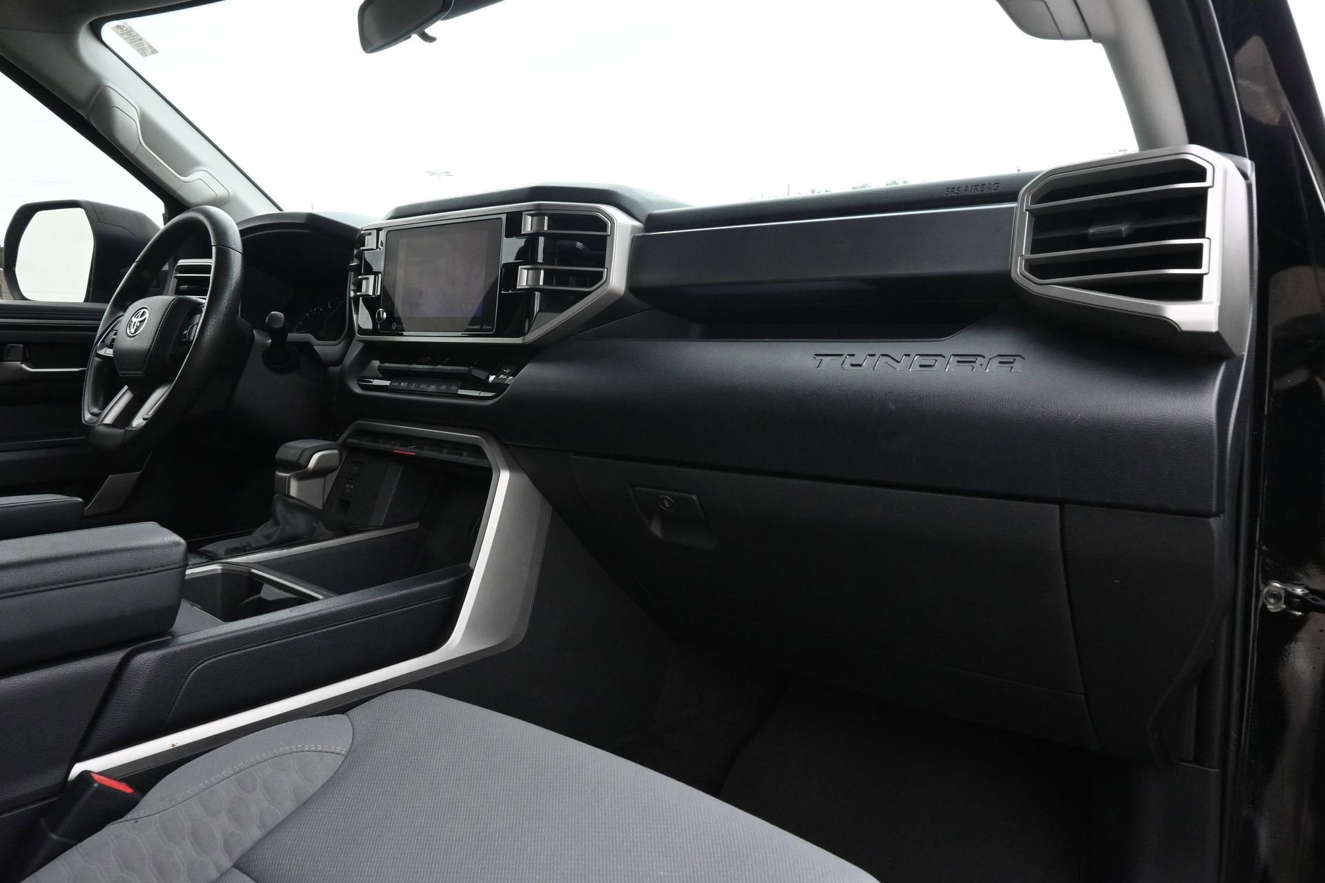 2022 Toyota Tundra 4WD SR5