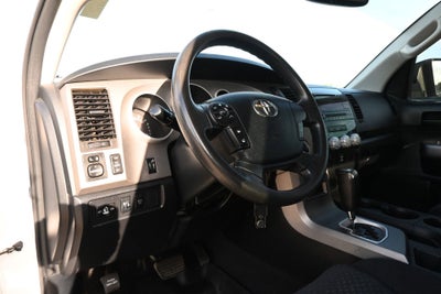 2011 Toyota Tundra 4WD Truck GRADE
