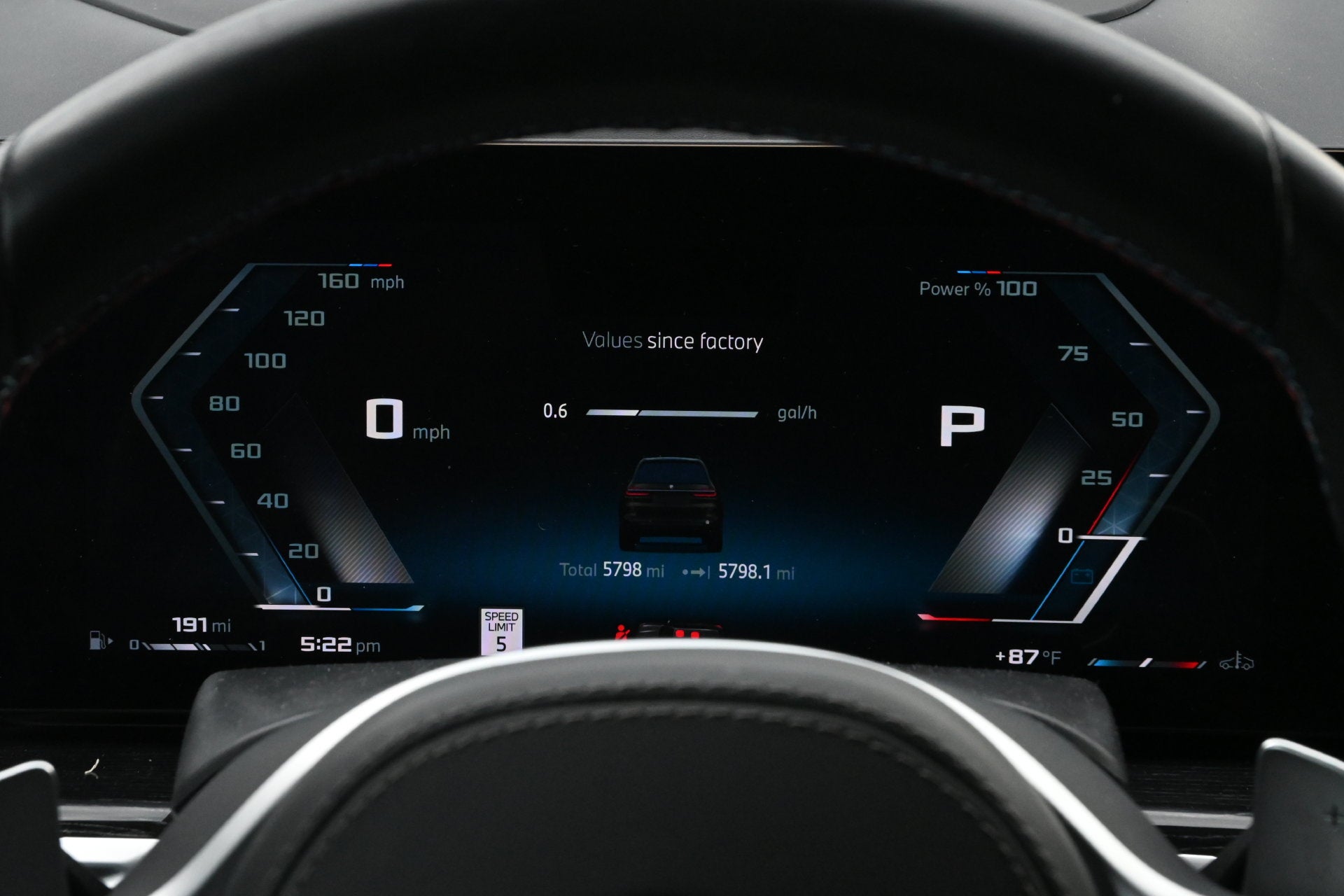 2025 BMW X7 M60i