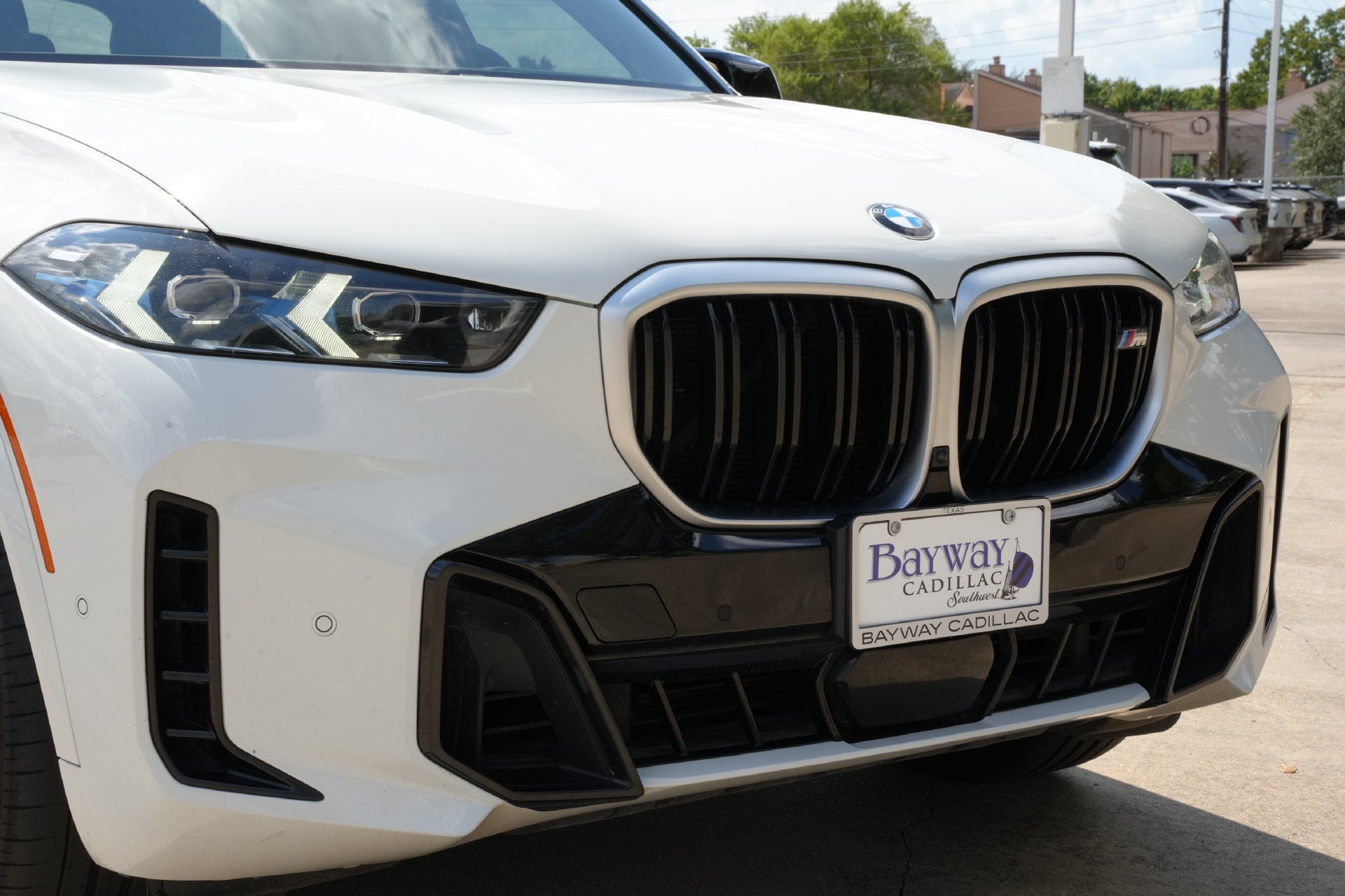 2025 BMW X5 M60i