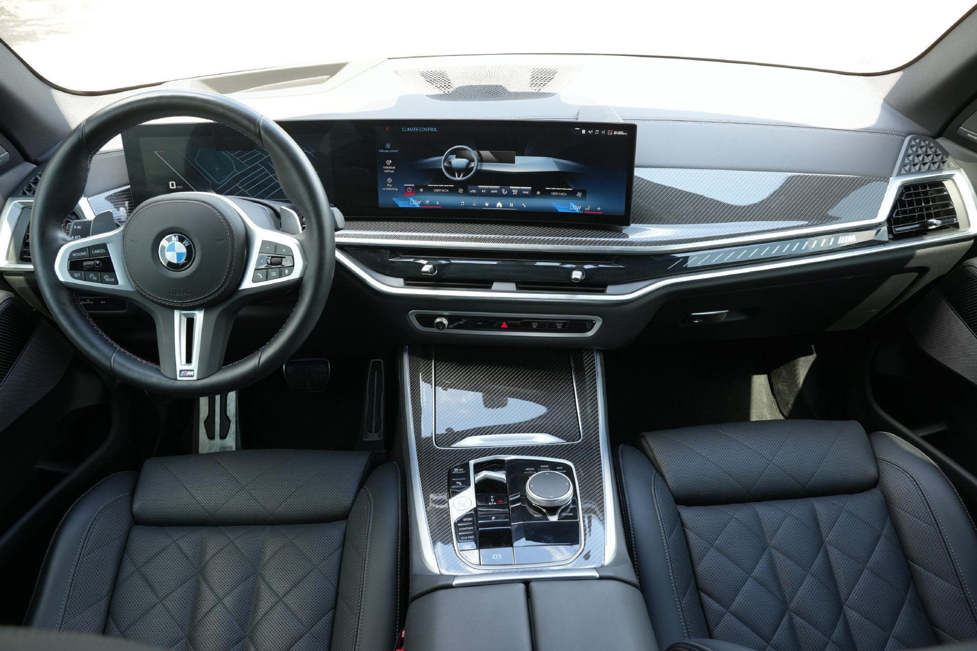 2025 BMW X5 M60i