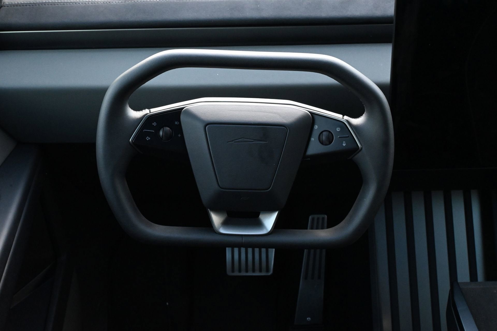 2024 Tesla Cybertruck Cyberbeast