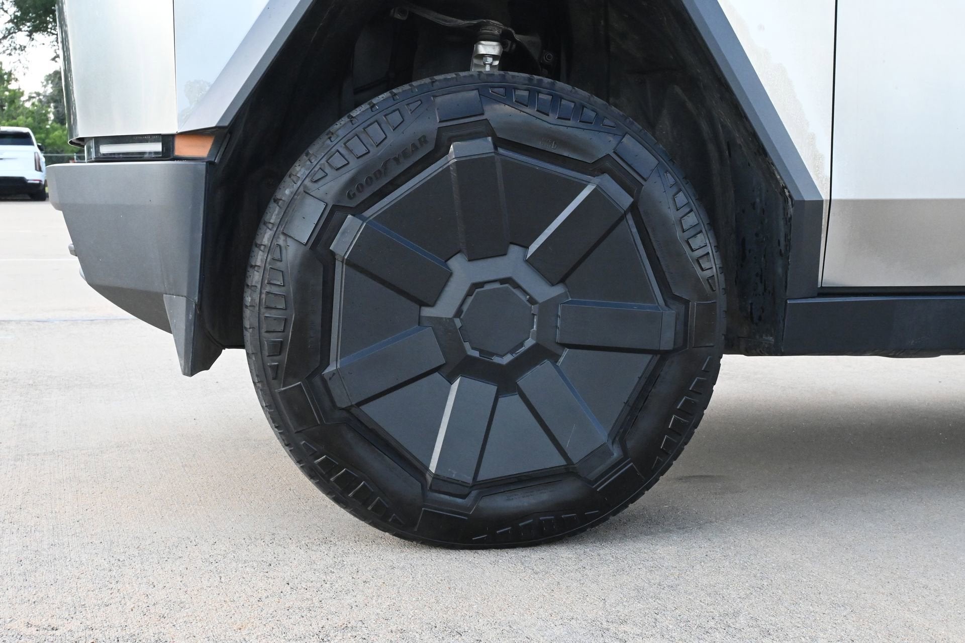 2024 Tesla Cybertruck Cyberbeast