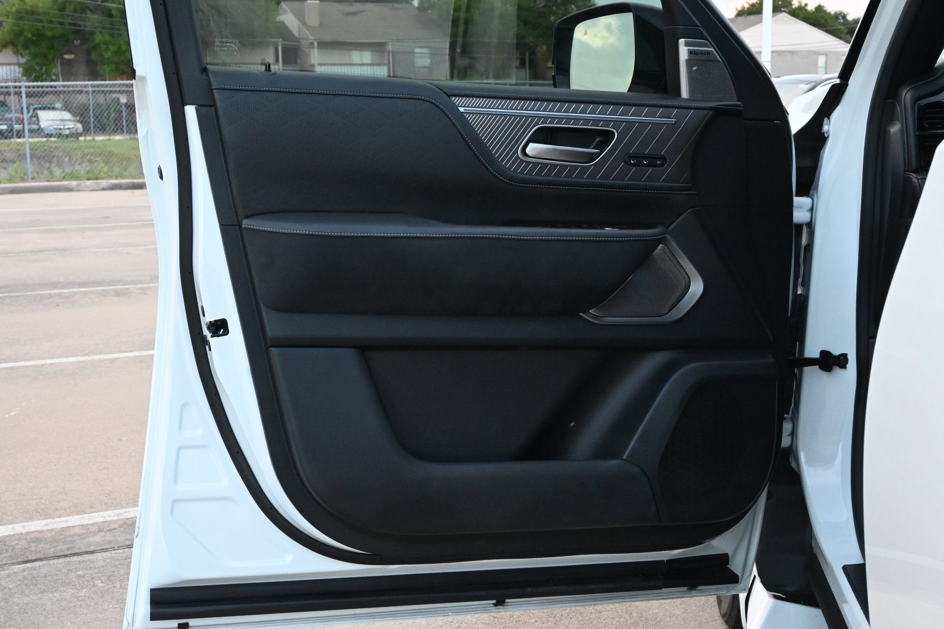 2025 INFINITI QX80 AUTOGRAPH