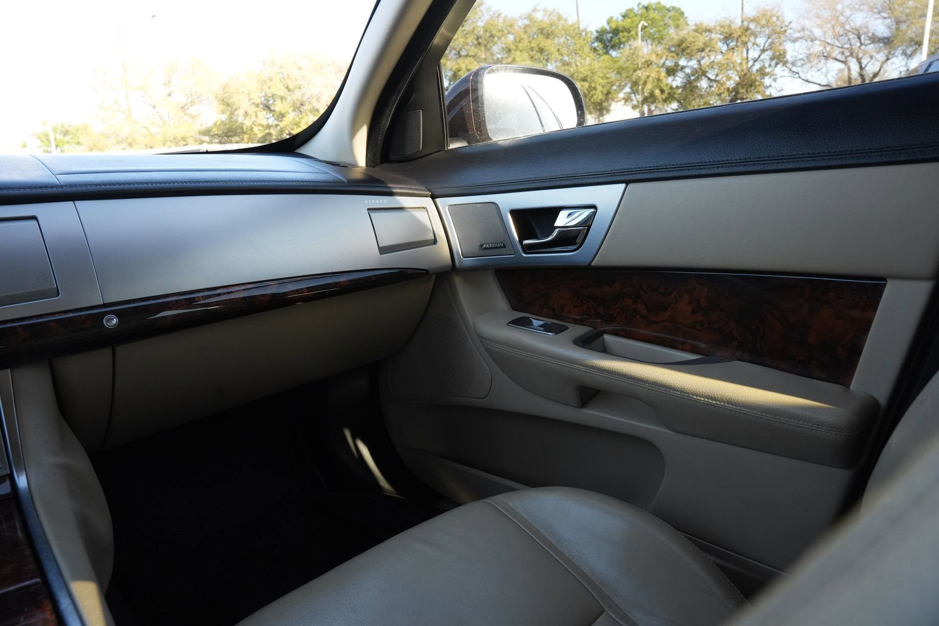 2013 Jaguar XF I4 RWD