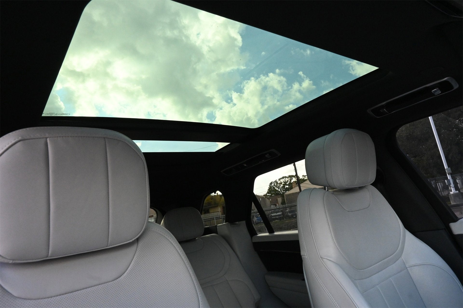 2024 Land Rover Range Rover Sport SE