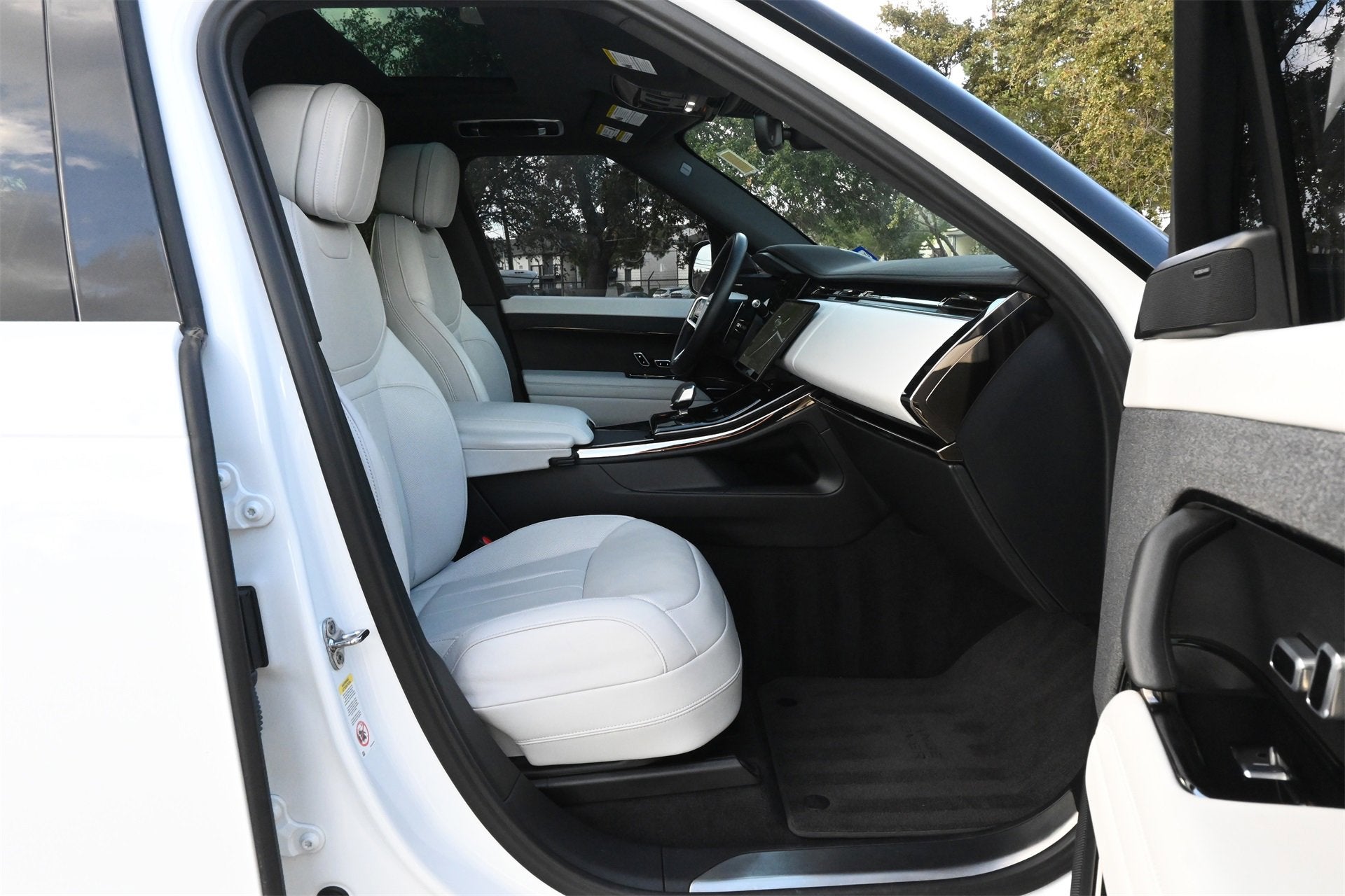 2024 Land Rover Range Rover Sport SE