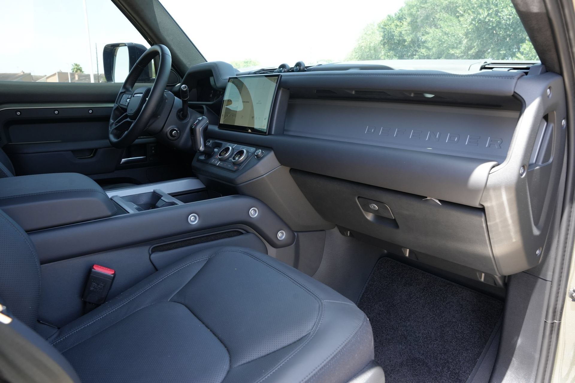 2025 Land Rover Defender X