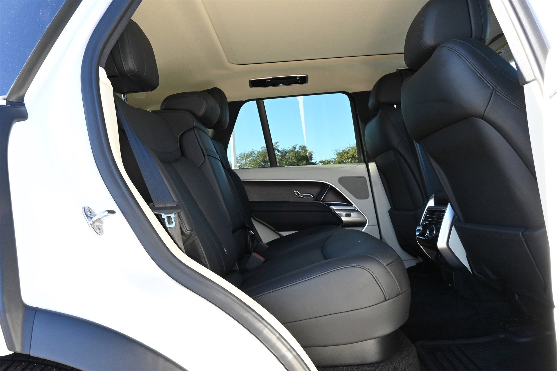 2024 Land Rover Range Rover SE