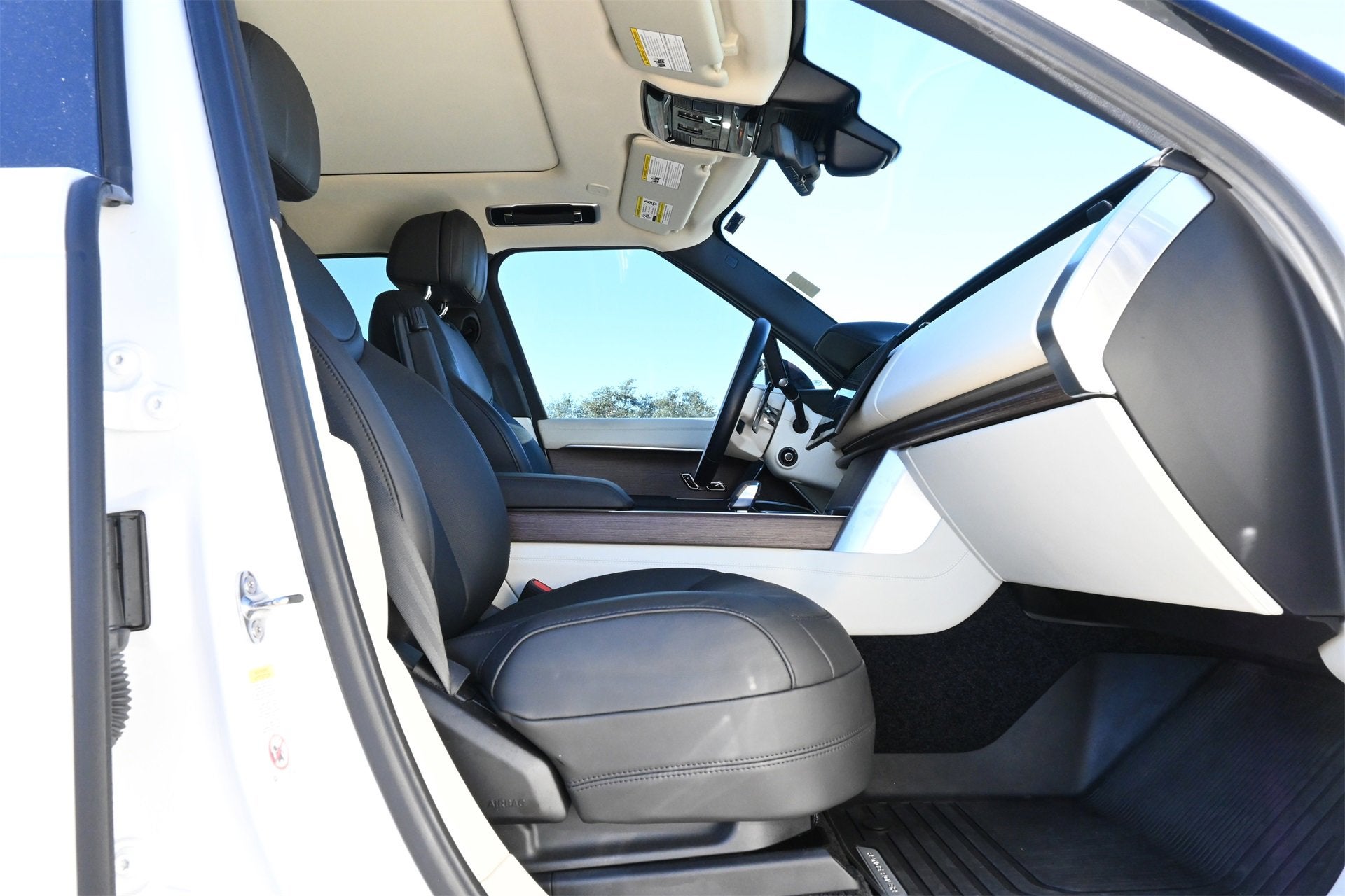 2024 Land Rover Range Rover SE