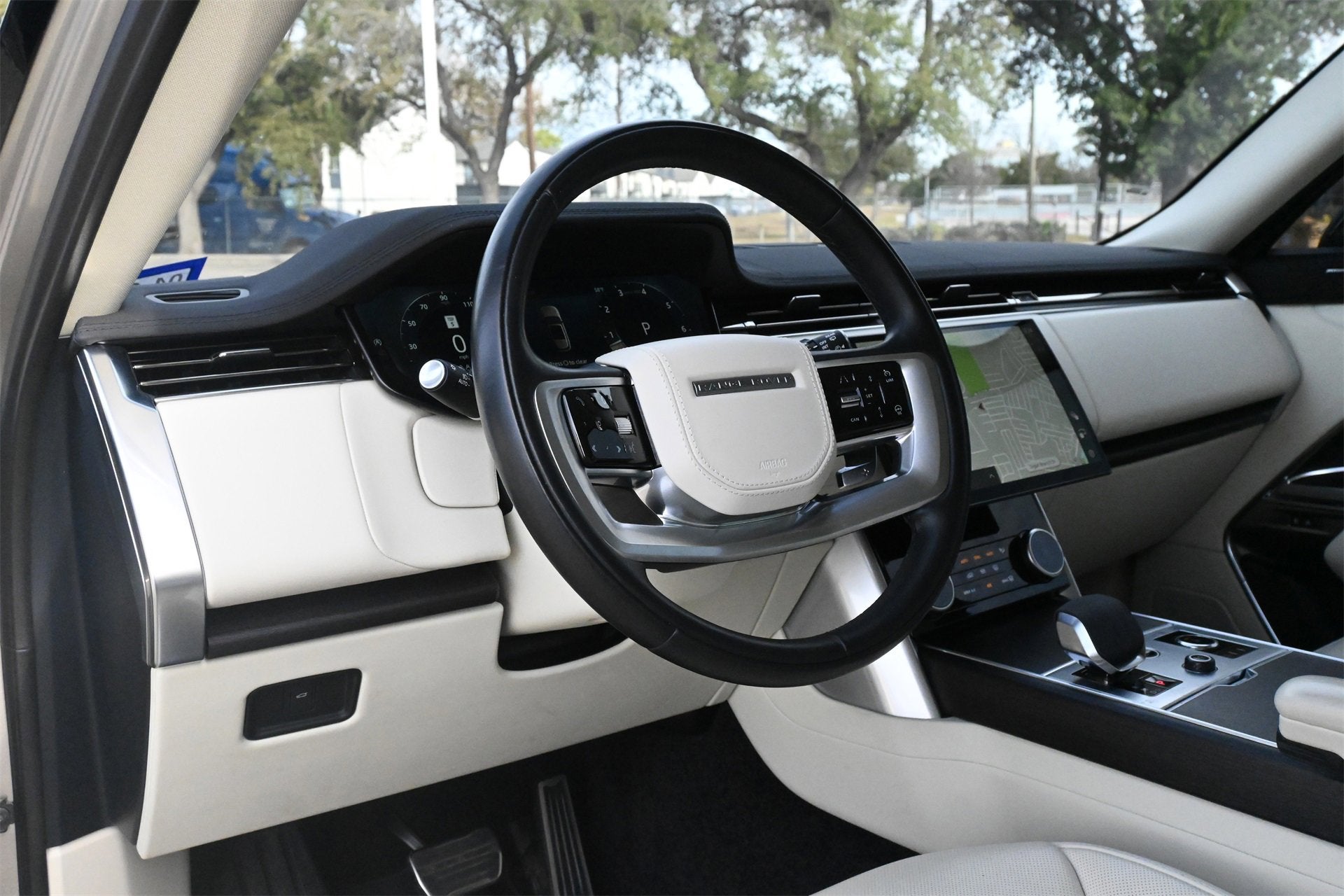 2023 Land Rover Range Rover SE