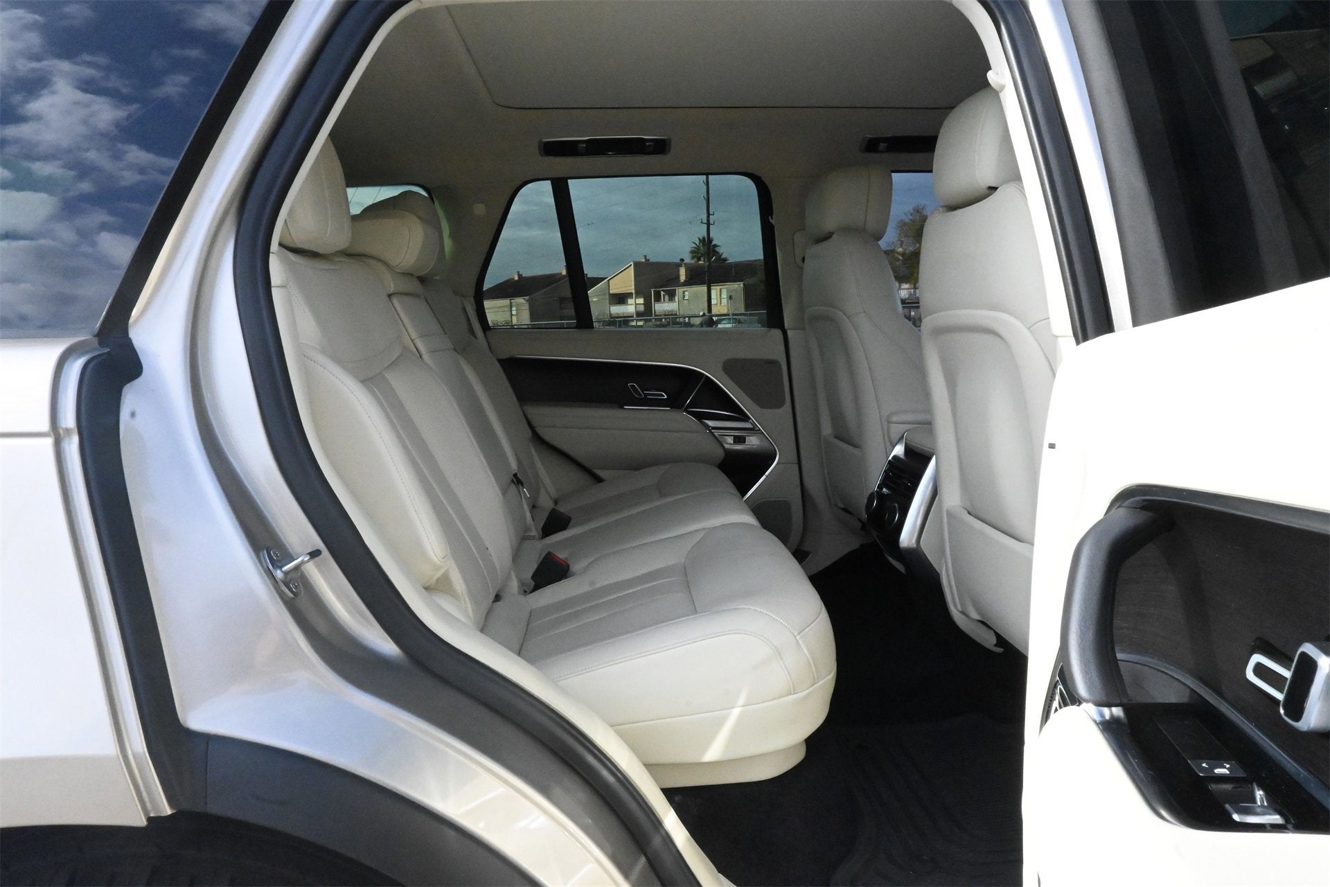 2023 Land Rover Range Rover SE