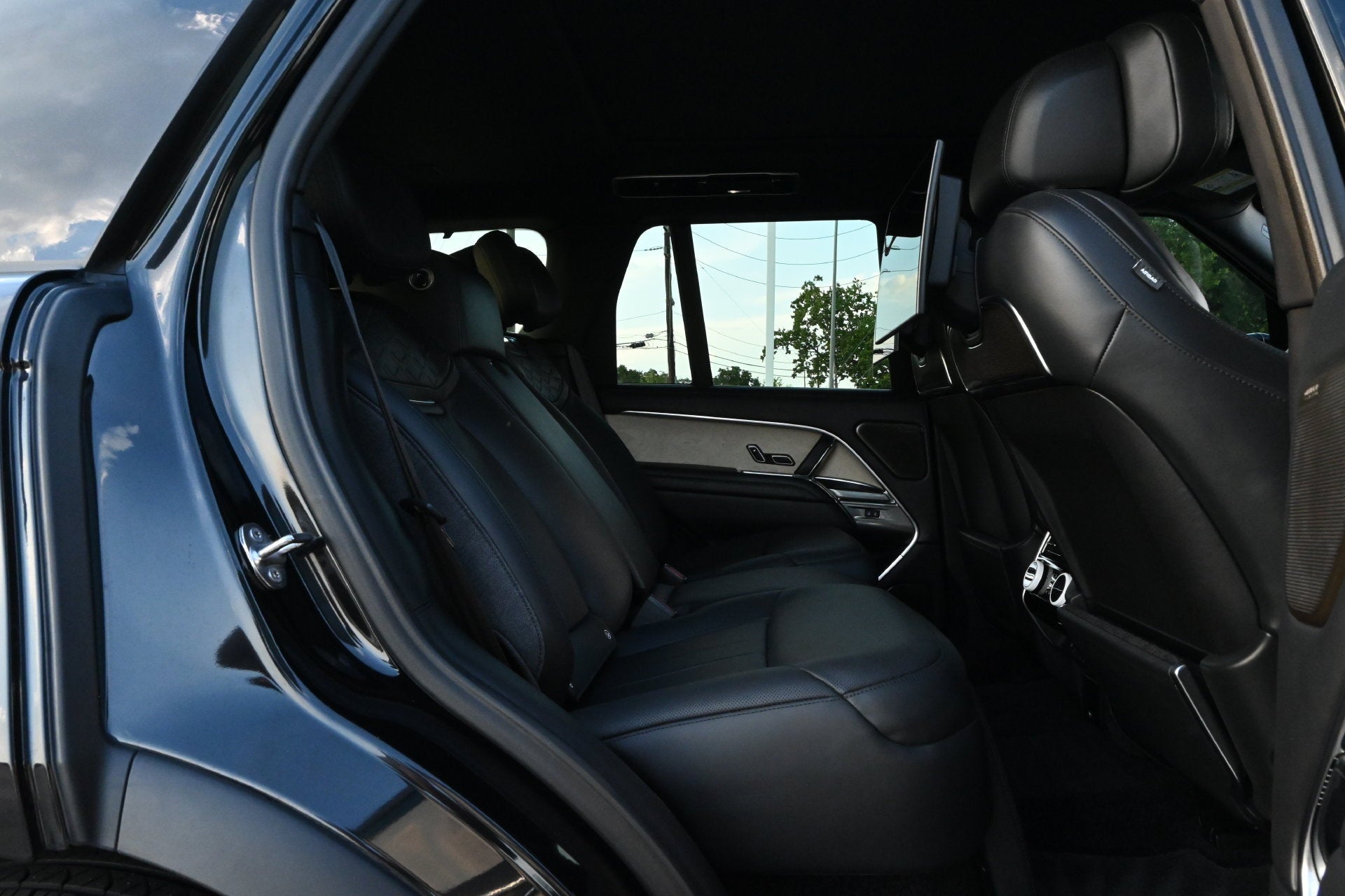 2023 Land Rover Range Rover SV