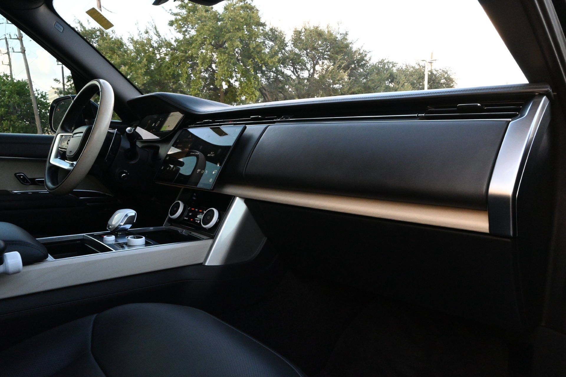 2023 Land Rover Range Rover SV