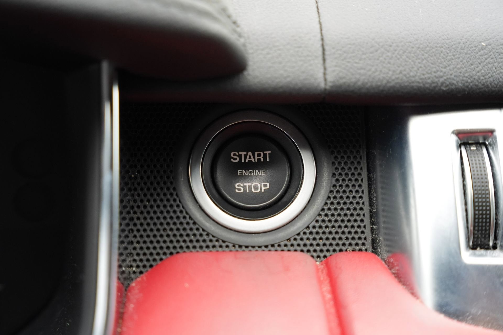 2020 Land Rover Range Rover Sport HST