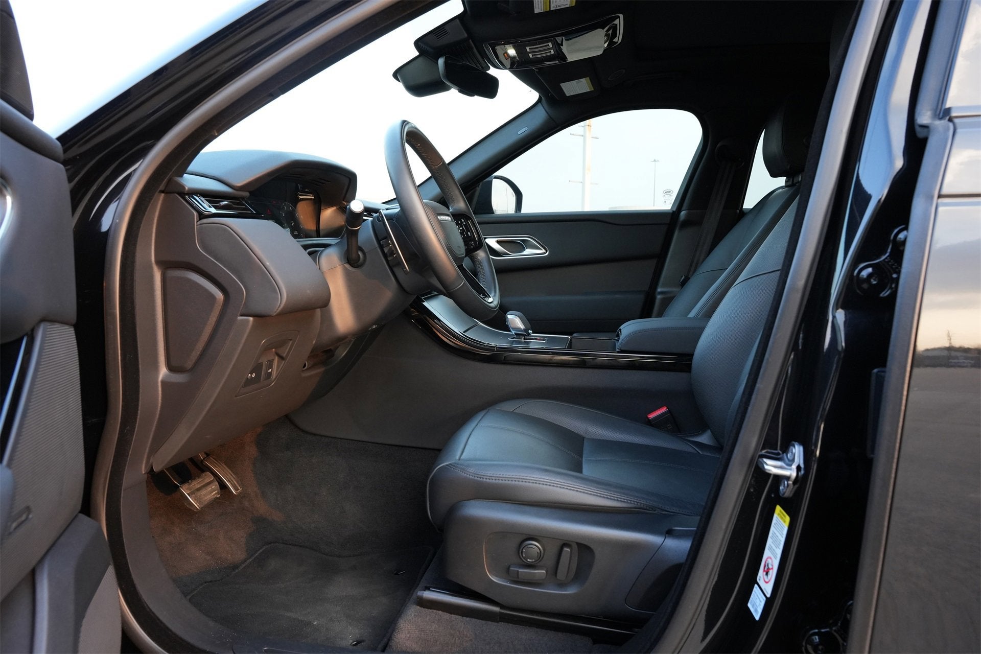 2024 Land Rover Range Rover Velar Dynamic SE