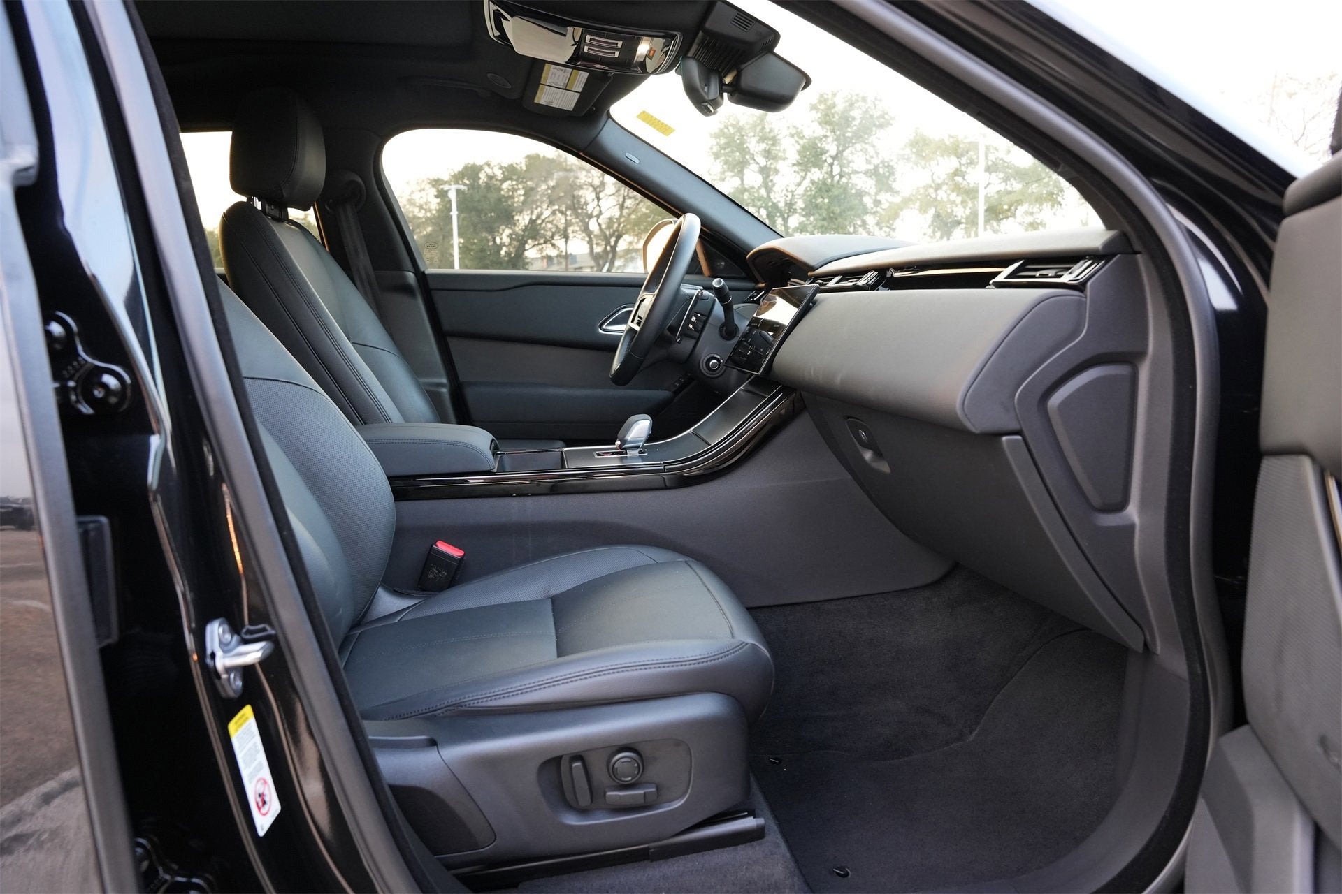 2024 Land Rover Range Rover Velar Dynamic SE