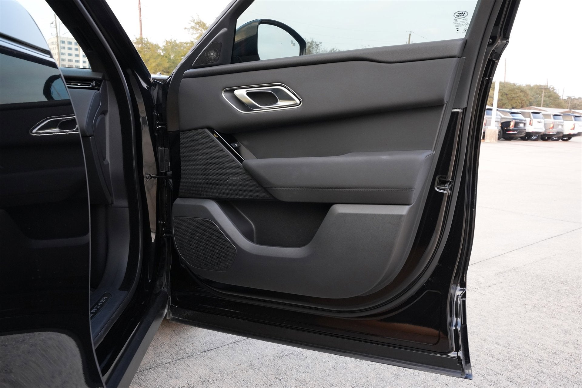 2024 Land Rover Range Rover Velar Dynamic SE