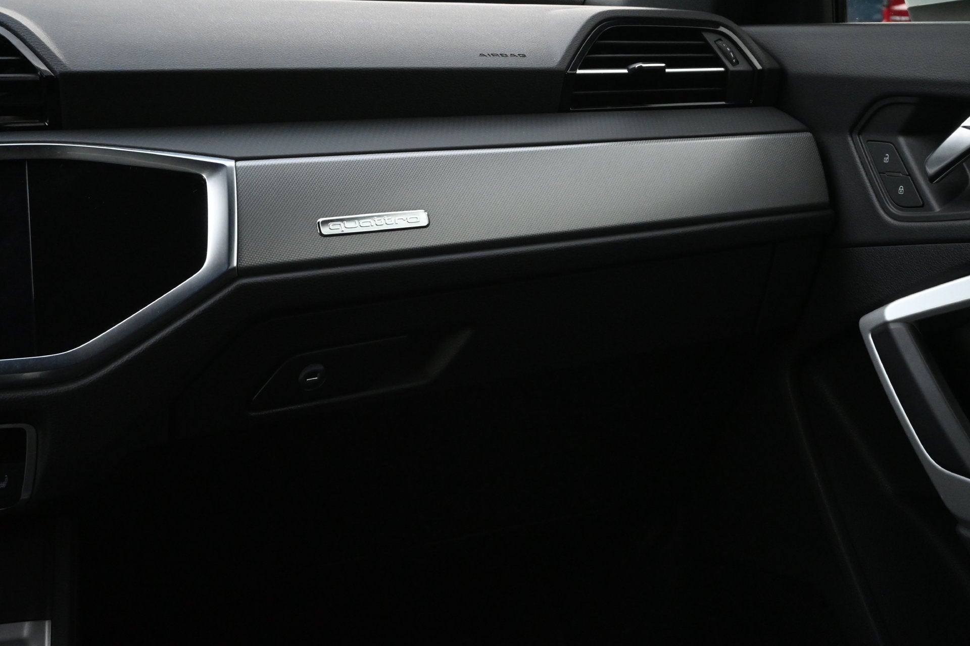 2022 Audi Q3 S line Premium