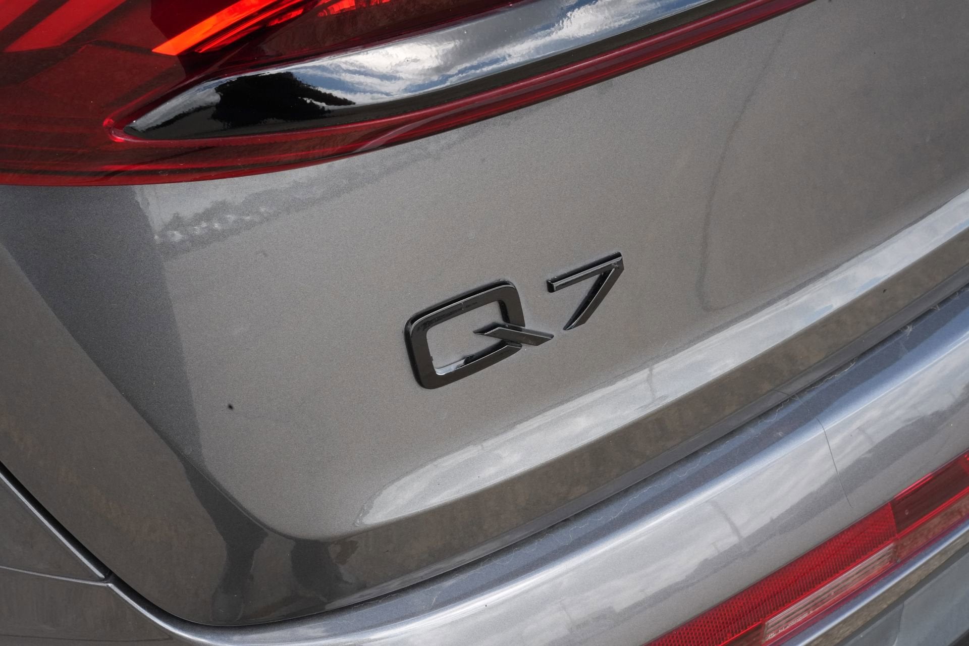 2020 Audi Q7 Premium Plus