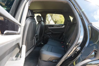 2025 Porsche Cayenne NA