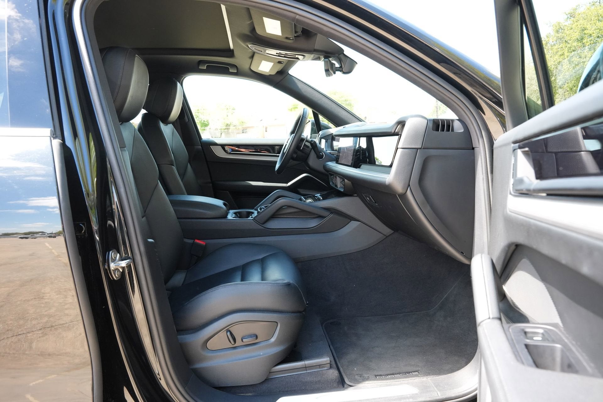 2025 Porsche Cayenne NA