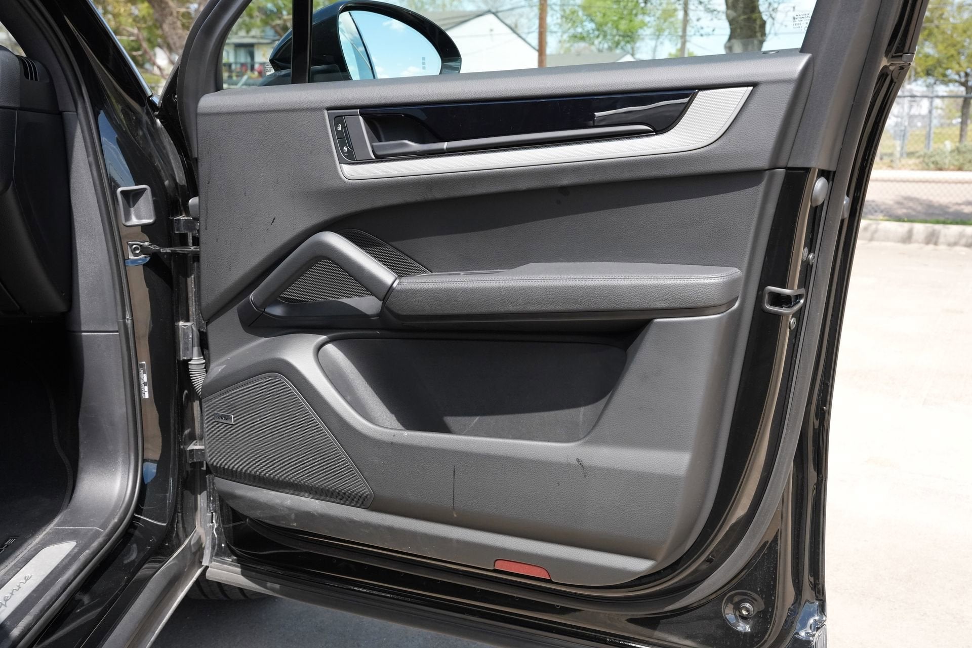 2025 Porsche Cayenne NA