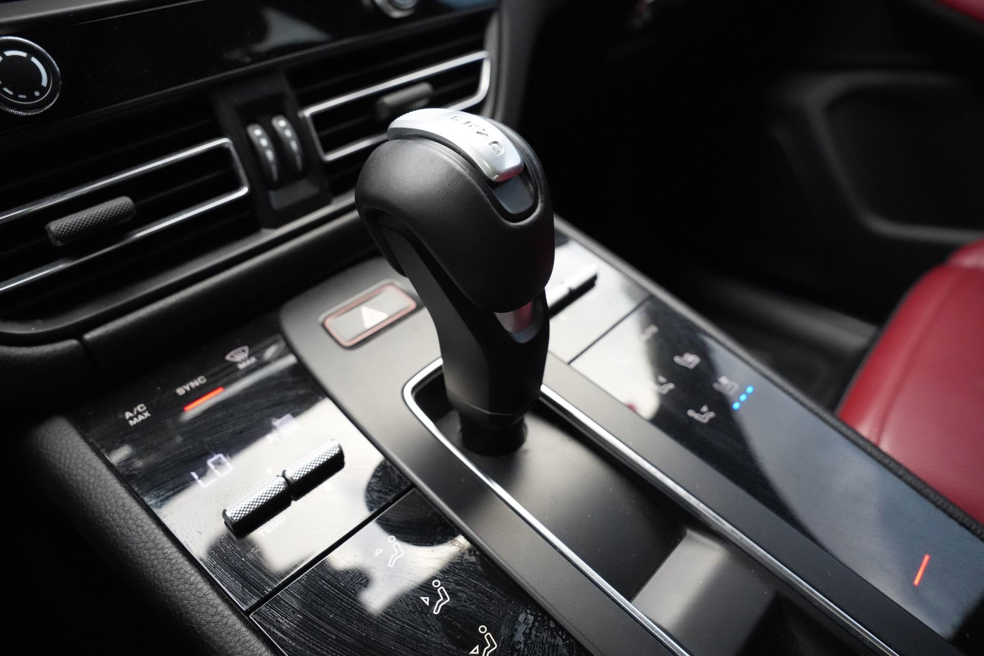 2024 Porsche Macan GTS