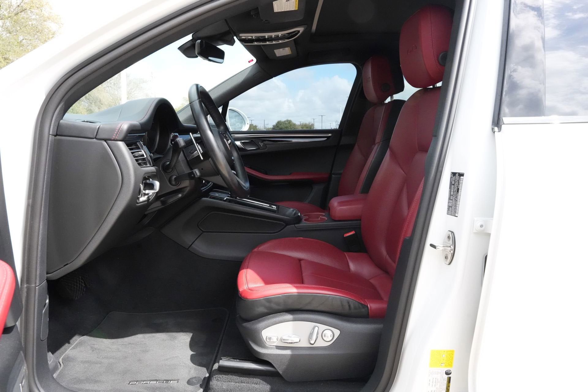 2024 Porsche Macan GTS