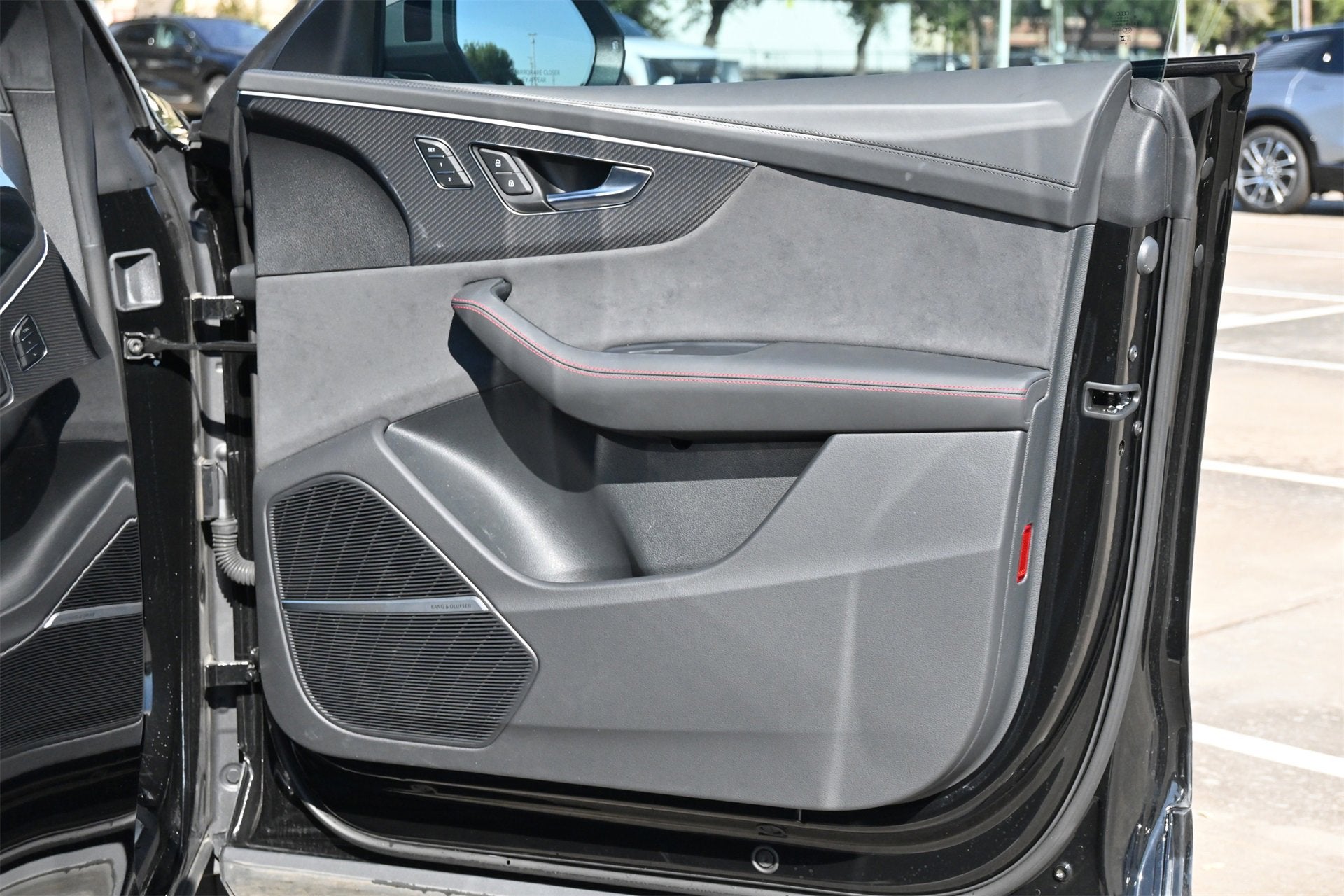 2025 Audi RS Q8 performance