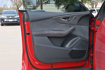 2025 Audi RS Q8 performance