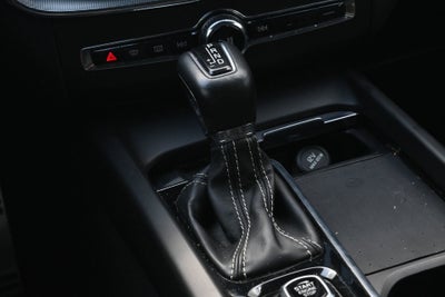 2021 Volvo XC60 R-Design